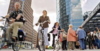 tl_files/montagsrunde/11_Radfahrer+in+Stadt.jpg